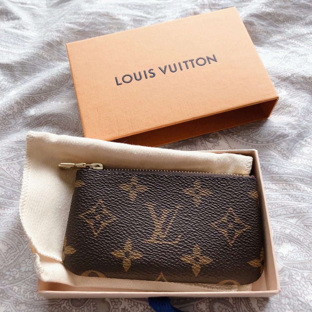 Authentic LOUIS VUITTON Monogram Key Pouch